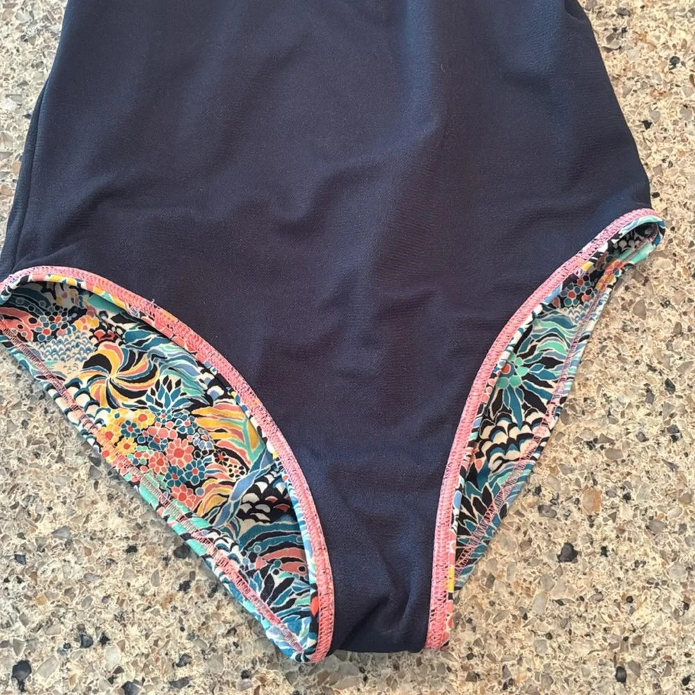 Girls 8 Roxy Floral Rashguard Swimsuit - Picture 9 of 9